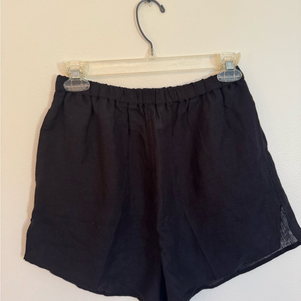 Vitamin A Black Linen Women's Elastic Waist Shorts M